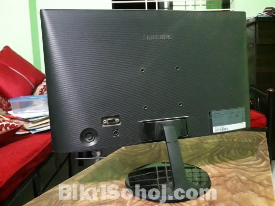 Samsung 18.5 Inches Led monitor SF350